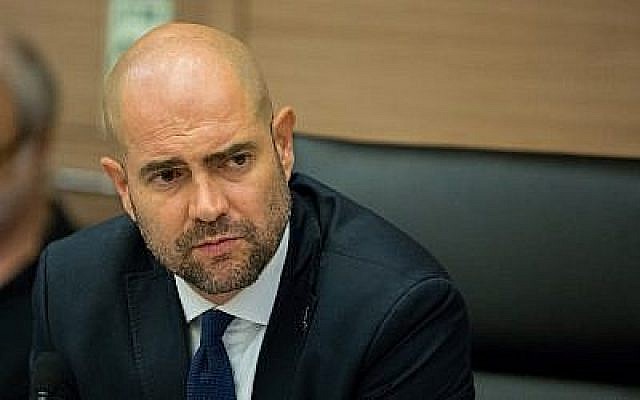 Le député Amir Ohana (Likud), le 10 juillet 2018. (Yonatan Sindel/Flash90) Le député Amir Ohana (Likud), le 10 juillet 2018. (Yonatan Sindel/Flash90)