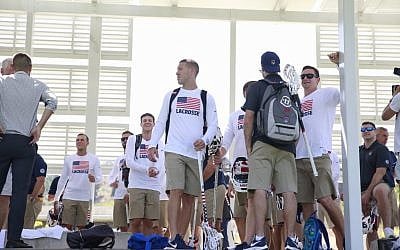 L'équipe des Etats-Unis à son arrivée en Israël pour le tournoi international de hockey (Autorisation : The Israel Project)