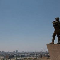 Des soldats prennent part à  un exercice simulant une guerre à Gaza, le 17 juillet 2018. (Crédit : Ministère de la Défense)