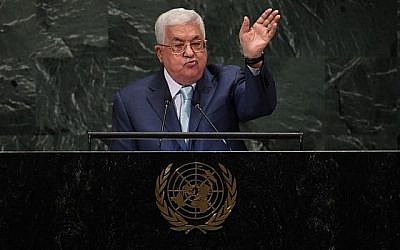 Mahmoud Abbas à l'assemblée générale de l'ONU, à New York, le 27 septembre 2018 (Crédit : Thimothy A. Clary/AFP)