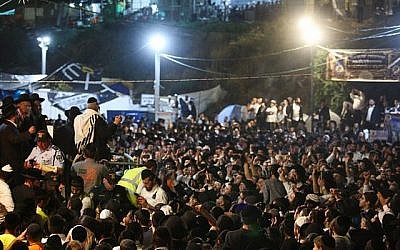 Les disciples d'Eliezer Berland vus lors des célébrations de la fête juive de Lag Baomer à Meron au nord d'Israël le 3 mai 2018. (Shlomi Cohen/Flash90)