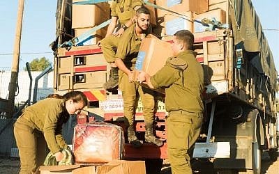 Les soldats israéliens mettent un terme à l'opération "Bon voisin" qui a aidé des milliers de Syriens après que le dictateur syrien Bashar al-Assad a repris le contrôle du secteur bordant le plateau du Golan (Crédit : Armée israélienne)