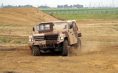 Le Sherpa 2 est un véhicule tactique léger, produit par Renault Trucks Defense et vendu à l'Egypte. 'Crédit : Wikimedia Commons)