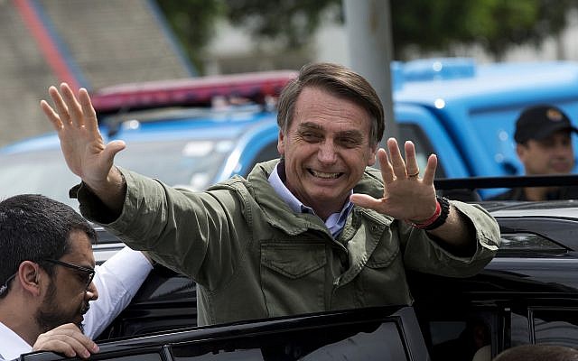 Jair Bolsonaro, président-élu du Brésil, le 28 octobre 2018. (Crédit : AP/Silvia izquierdo) Jair Bolsonaro, président-élu du Brésil, le 28 octobre 2018. (Crédit : AP/Silvia izquierdo)