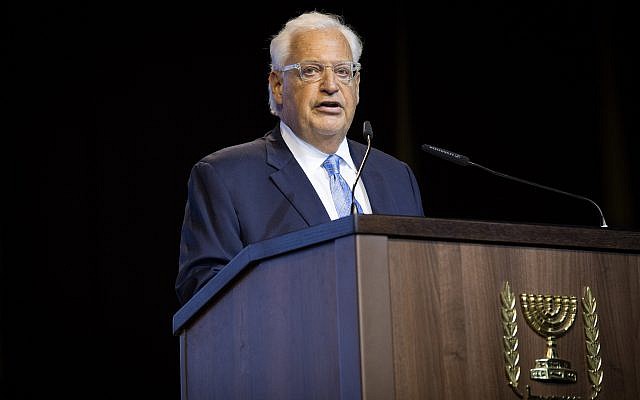 L'ambassadeur américain en Israël David Friedman s'exprime lors d'un événement réunissant les médias chrétiens à Jérusalem, le 14 octobre 2018. (Crédit : Yonatan Sindel/Flash90) L'ambassadeur américain en Israël David Friedman s'exprime lors d'un événement réunissant les médias chrétiens à Jérusalem, le 14 octobre 2018. (Crédit : Yonatan Sindel/Flash90)