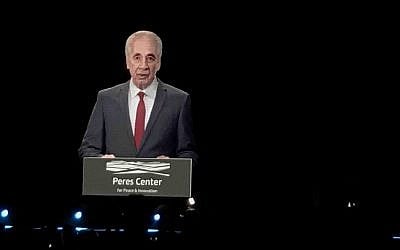 Un hologramme de Shimon Peres, au Sommet de l'Innovation, le 25 octobre 2018. (Crédit : Shoshanna Solomon/Times of Israel)