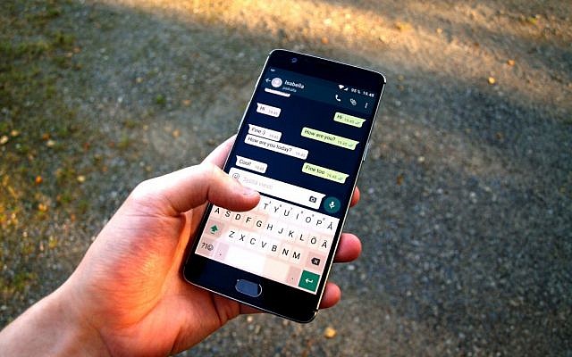 Image d'illustration de la messagerie WhatsApp (Crédit : CC BY-SA Santeri Viinamäki, Wikimedia commons)
