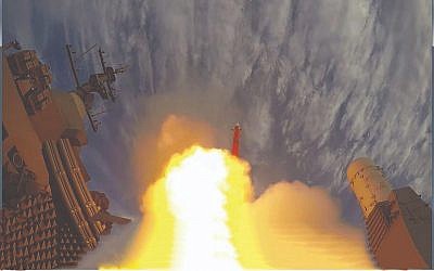 Un missile Barak-8 missile, développé par l'Israel Aerospace Industries, pendant un essai. (Crédit : IAI)