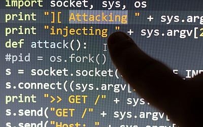 Image d'illustration d'un code conceptuel de cyber-attaque. (Crédit : DaLiu/iStock by Getty images)