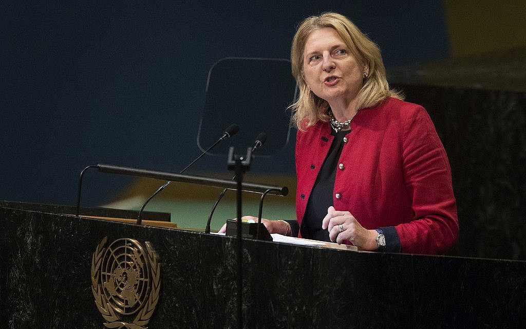 La ministre des Affaires étrangères autrichienne Karin Kneissl à la 73e session de l'Assemblée générale de l'ONU à New York, le 29 septembre 2018 (Crédit : AP Photo/Mary Altaffer) La ministre des Affaires étrangères autrichienne Karin Kneissl à la 73e session de l'Assemblée générale de l'ONU à New York, le 29 septembre 2018 (Crédit : AP Photo/Mary Altaffer)