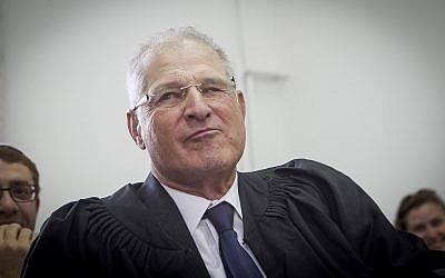 David Shomron à la cour de district de Jérusalem, le 15 juin 2016 (Crédit : Miriam Alster/Flash90) David Shomron à la cour de district de Jérusalem, le 15 juin 2016 (Crédit : Miriam Alster/Flash90)