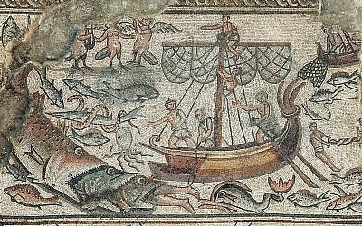 Une mosaïque représentant le prophète Jonas avalé par une baleine, dans la synagogue de Huqoq. (Crédit : Jim Haberman)