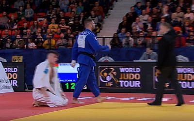 Le judoka israélien Peter Paltchik a remporté la médaille d'or au Grand Prix de La Haye au Pays-Bas, en novembre 2018. (Crédit : capture d'écran YouTube) Le judoka israélien Peter Paltchik a remporté la médaille d'or au Grand Prix de La Haye au Pays-Bas, en novembre 2018. (Crédit : capture d'écran YouTube)