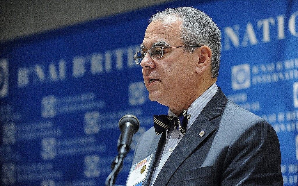 Charles O. Kaufman présente lors du B'nai B'rith International Leadership Forum à Washington, DC en 2015, une rencontre avec la productrice Nancy Spielberg, qui a présenté son film "Above and Beyond" aux participants. (Autorisation) Charles O. Kaufman présente lors du B'nai B'rith International Leadership Forum à Washington, DC en 2015, une rencontre avec la productrice Nancy Spielberg, qui a présenté son film "Above and Beyond" aux participants. (Autorisation)