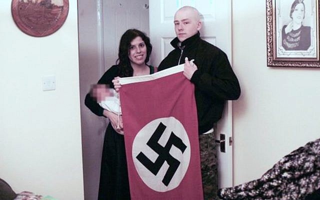 Adam Thomas et Claudia Patatas, des néo-nazis qui ont appelé leur bébé Hitler. (Crédit : Police des West Midlands via la BBC)