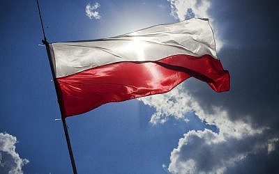 Le drapeau polonais. (Crédit : Pixabay)