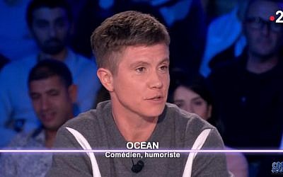 L'acteur Océan sur la plateau de Laurent Ruquier le 3 novembre 2018 (Crédit: capture d'écran, France 2/Youtube)