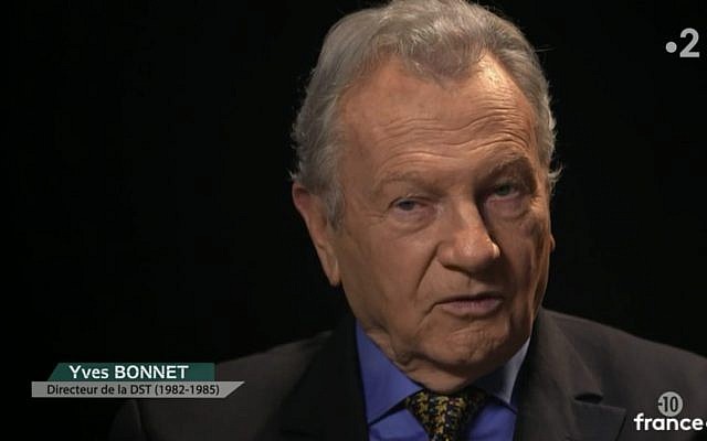 Yves Bonnet, ancien directeur de la DST, explique comment il a négocié avec le groupe terroriste Abou Nidal (Crédit: capture d'écran France 2)