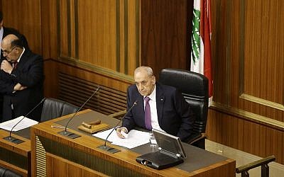 Le président du Parlement libanais, Nabih Berri, prend la parole lors d'une session parlementaire à Beyrouth, la capitale, le 31 octobre 2016. (AFP Photo/Pool/Joseph Eid)