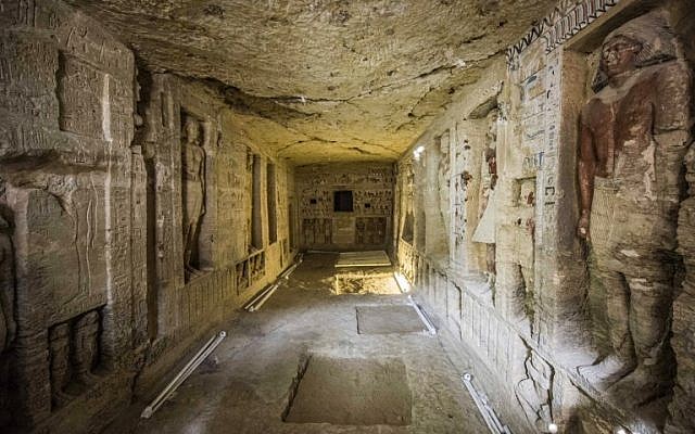 La tombe du prêtre Wahtye découverte près du Caire, dans la nécropole de Saqqara. Photo prise le 15 décembre 2018. (Crédit : Khaled DESOUKI / AFP) La tombe du prêtre Wahtye découverte près du Caire, dans la nécropole de Saqqara. Photo prise le 15 décembre 2018. (Crédit : Khaled DESOUKI / AFP)