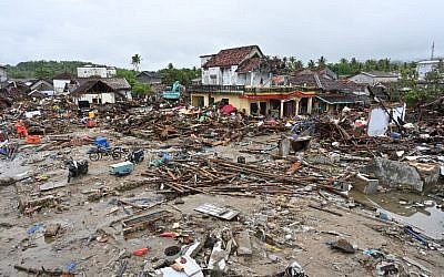 Les dégâts laissés par le tsunami en Indonésie le 25 décembre 2018, (Crédit : Adek BERRY / AFP)