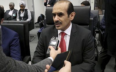 Le ministre qatari de l'Energie Saad Sherida Al-Kaabi le 6 décembre, 2018. (Crédit : AP/Ronald Zak)