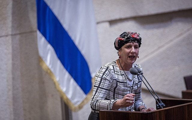 Jewish Home MK Shuli Moalem-Refaeli, du parti HaBayit HeYehudi lors d'une session plénière de la Knesset, le 26 juillet 2017 (Crédit : Hadas Parush/Flash90) Jewish Home MK Shuli Moalem-Refaeli, du parti HaBayit HeYehudi lors d'une session plénière de la Knesset, le 26 juillet 2017 (Crédit : Hadas Parush/Flash90)