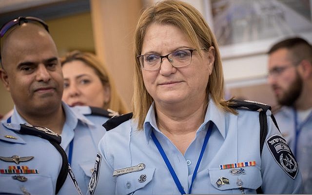 La vice-directrice du service des ressources humaines de la police israélienne Gila Gaziel à la Knesset, le 5 février 2018 (Crédit : Miriam Alster/FLASH90) La vice-directrice du service des ressources humaines de la police israélienne Gila Gaziel à la Knesset, le 5 février 2018 (Crédit : Miriam Alster/FLASH90)