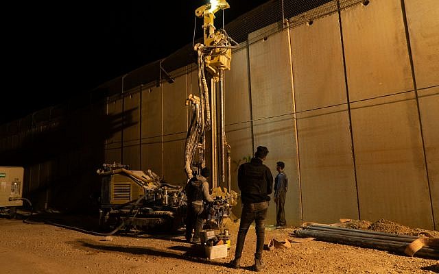 L'armée israélienne perce le sol au sud de la frontière libanaise pour tenter de localiser et de détruire les tunnels d'attaque du Hezbollah qui, selon elle, sont entrés en territoire israélien, le 5 décembre 2018. (Forces de défense israéliennes)
