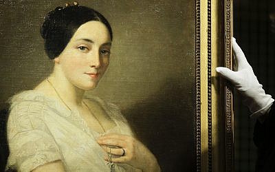 Le tableau du peintre français Thomas Couture, intitulé "Portrait de jeune femme assise", restitué aux héritiers du ministre juif français Georges Mandel, le 8 janvier 2018. (Crédit : AP Photo/Markus Schreiber)