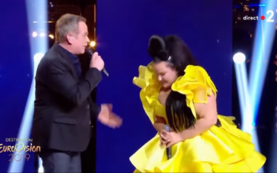 Garou et Netta Barzilai sur la scène des demi-finales de l'Eurovision, le 19 janvier 2019 (Capture d'écran : YouTube)