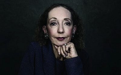 L'auteure célèbre Joyce Carol Oates est lauréate du prix de Jérusalem 2019, qu'elle recevra lors du forum international du livre de Jérusalem au mois de mai (Autorisation : Dustin Cohen)