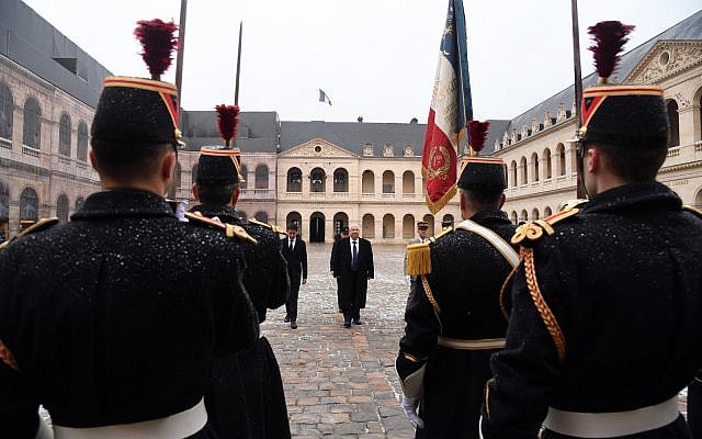 Le président israélien Reuven Rivlin aux Invalides à Paris, le 23 janvier 2019. (Crédit : Haim Zach/GPO)