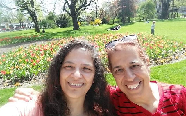 Lily Pereg (à gauche) et Pyrhia Sarusi, disparues à Mendoza, en Argentine, en janvier 2019. (Crédit : Facebook) Lily Pereg (à gauche) et Pyrhia Sarusi, disparues à Mendoza, en Argentine, en janvier 2019. (Crédit : Facebook)