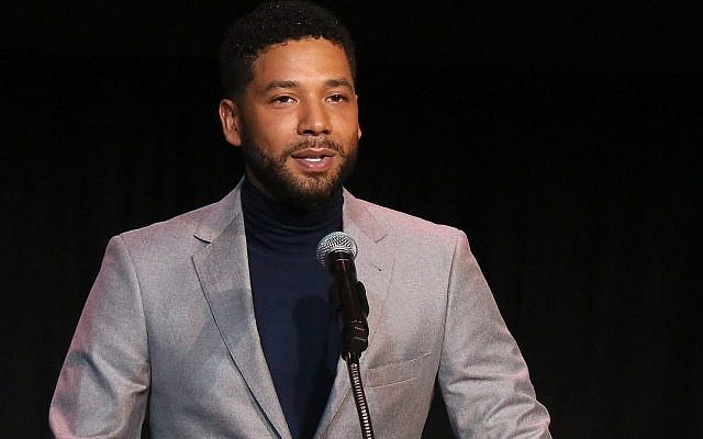 Jussie Smollett s'exprime lors d'un événement du Fonds de protection de l'enfance de Californie au centre culturel Skirball, le 6 décembre 2018 à Los Angeles. (Crédit : Gabriel Olsen/Getty Images/via JTA) Jussie Smollett s'exprime lors d'un événement du Fonds de protection de l'enfance de Californie au centre culturel Skirball, le 6 décembre 2018 à Los Angeles. (Crédit : Gabriel Olsen/Getty Images/via JTA)