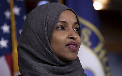La représentante Ilhan Omar, démocrate du Minnesota à Washington, le 30 novembre 2018 (Crédit : AP Photo/J. Scott Applewhite) La représentante Ilhan Omar, démocrate du Minnesota à Washington, le 30 novembre 2018 (Crédit : AP Photo/J. Scott Applewhite)