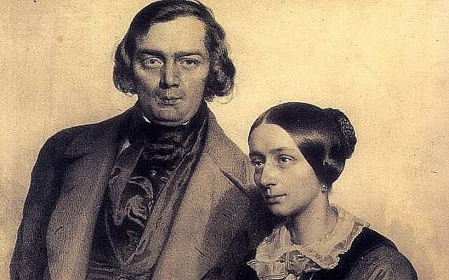 Robert et Clara Schumann, un couple marié de compositeurs dont la relation a été éprouvée par des troubles mentaux et leur amour mutuel de Johannes Brahms, sont le sujet de 'Love Letters,' (Lettres d'amour), un concert de la Saint-Valentin prévu le 14 février 2019 à l'opéra de Tel Aviv (Crédit : avec l'autorisation de l'opéra) Robert et Clara Schumann, un couple marié de compositeurs dont la relation a été éprouvée par des troubles mentaux et leur amour mutuel de Johannes Brahms, sont le sujet de 'Love Letters,' (Lettres d'amour), un concert de la Saint-Valentin prévu le 14 février 2019 à l'opéra de Tel Aviv (Crédit : avec l'autorisation de l'opéra)
