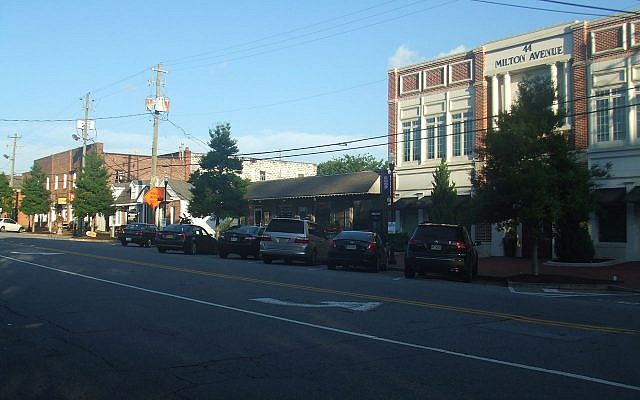 Le centre-ville d'Alpharetta, en Géorgie. (Crédit : Thomson200 via Wikimedia Commons) Le centre-ville d'Alpharetta, en Géorgie. (Crédit : Thomson200 via Wikimedia Commons)