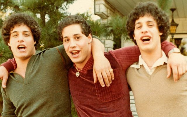 Capture d’écran de la bande-annonce du film « Three Identical Strangers » de Becky Read, présenté à la 9e édition du Festival international du film juif de Genève.