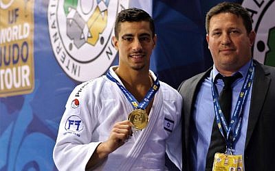 Tal Flicker avec sa médaille d’or au Grand Prix de judo de Tbilissi. (Crédit photo : Tal Flicker / Facebook)
