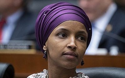 La représentante du Minnesota Ilhan Omar à Washington, le 6 mars 2019. (Crédit : AP/J. Scott Applewhite)