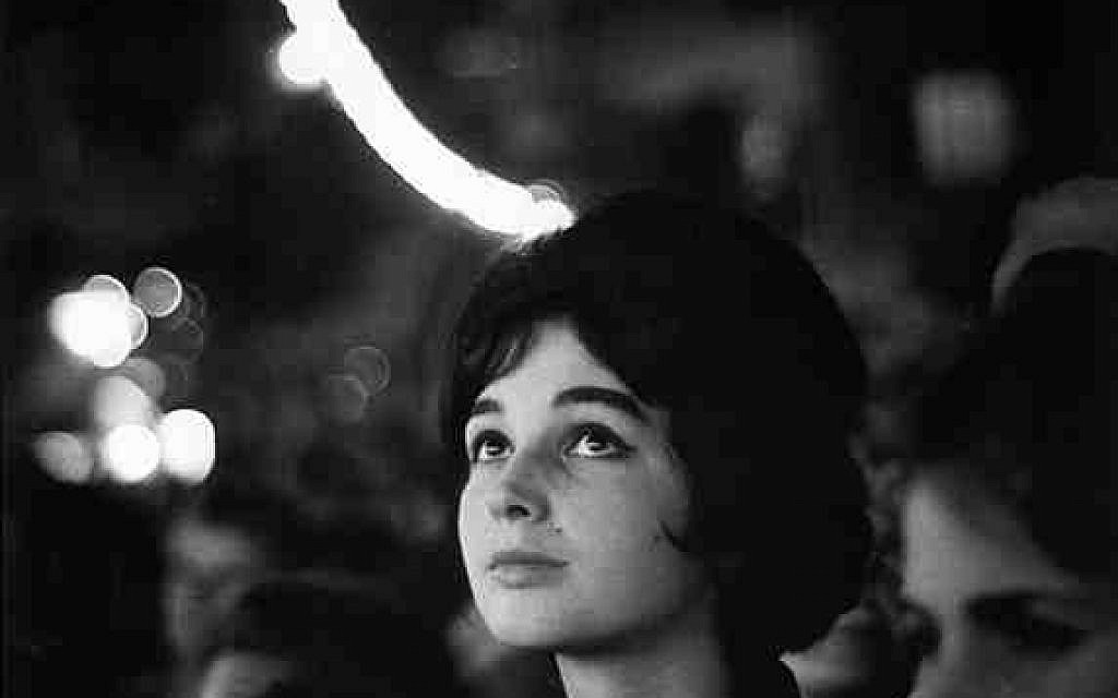 Jour de l'Indépendance, Tel Aviv, 1961. © Erich Hartmann / Magnum Photos / Courtesy CLAIRbyKahn
