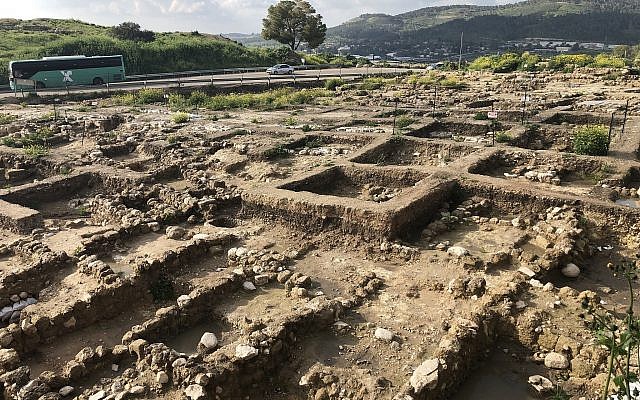 Les fouilles de Tel Beit Shemesh, le 17 mars 2019 (Crédit : Amanda Borschel-Dan/Times of Israel) Les fouilles de Tel Beit Shemesh, le 17 mars 2019 (Crédit : Amanda Borschel-Dan/Times of Israel)