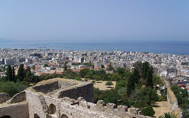 Vue de Patras depuis la forteresse de la ville. Achaïe, Grèce. (© Guillaume Piolle / Wikipédia CC BY 3.0) Vue de Patras depuis la forteresse de la ville. Achaïe, Grèce. (© Guillaume Piolle / Wikipédia CC BY 3.0)