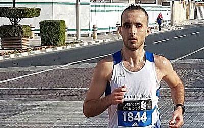 Hasan Aljijakli à un marathon aux ÉAU (capture écran)
