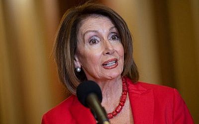 La présidente de la Chambre, Nancy Pelosi, prend la parole avant une rencontre avec le président colombien Ivan Duque Marquez au Capitole des États-Unis, à Washington, le 13 février 2019. (Saul Loeb/AFP)