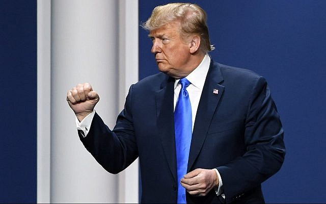 Le président américain Donald Trump s'exprime devant la conférence annuelle de la Coalition juive républicaine au casino The Venetian, le 6 avril 2019 à Las Vegas, Nevada. (Crédit : Ethan Miller/Getty Images/via JTA)