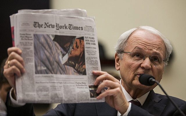 Morton Klein, président de l'Organisation sioniste d'Amérique, témoigne devant une commission judiciaire de la Chambre des représentants discutant des crimes de haine et de la montée du nationalisme blanc, le 9 avril 2019. (Zach Gibson/Getty Images/via JTA) Morton Klein, président de l'Organisation sioniste d'Amérique, témoigne devant une commission judiciaire de la Chambre des représentants discutant des crimes de haine et de la montée du nationalisme blanc, le 9 avril 2019. (Zach Gibson/Getty Images/via JTA)