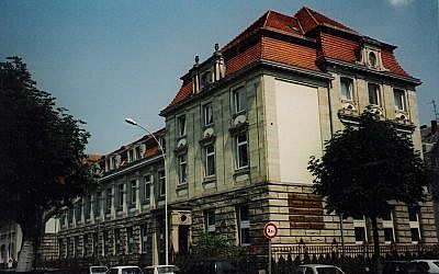 Les locaux de l'Institut d’études politiques de Strasbourg, au sein de l'Ensemble Saint Georges, avenue de la Forêt noire (1988-2019). (Crédit photo : Domaine public)
