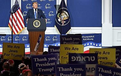 Le président américain Donald Trump s'exprime lors de la conférence annuelle de la Coalition juive républicaine au casino The Venetian, le 6 avril 2019 à Las Vegas, Nevada. (Ethan Miller/Getty Images/AFP)